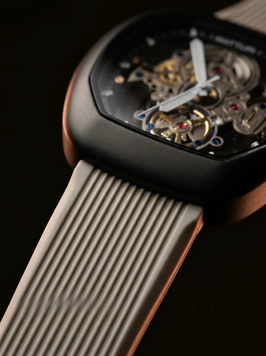 Matturi Sand & Onyx — ribbed rubber strap
