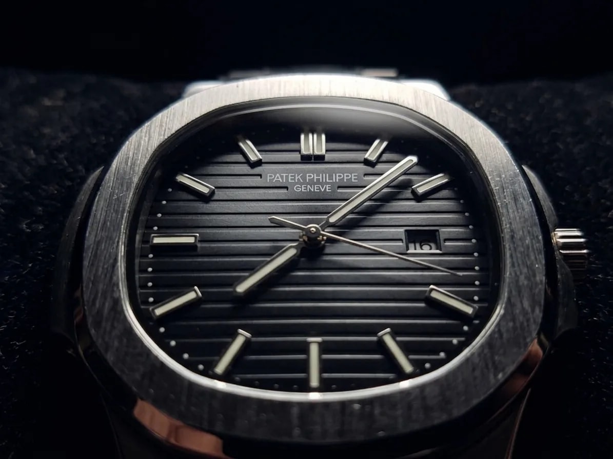 Patek Nautilus Black — horizontal stripe dial